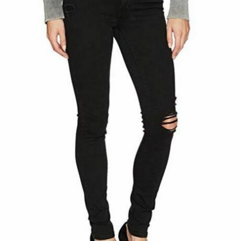 Black 711 Skinny Levis